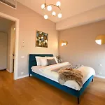 Апартаменти One Verdi Park Exclusive - Panoramic View & Private Parking *