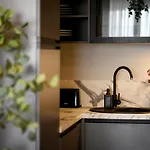 One Verdi Park Exclusive - Panoramic View & Private Parking Апартаменти Бухарест