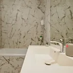 One Verdi Park Exclusive - Panoramic View & Private Parking Бухарест