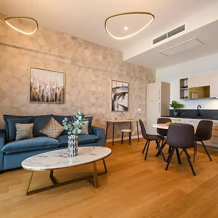 Апартаменты One Verdi Park Exclusive - Panoramic View & Private Parking *