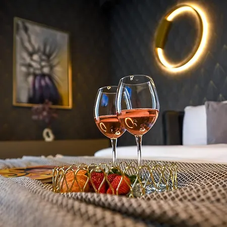 Апартаменты One Verdi Park Exclusive - Panoramic View & Private Parking