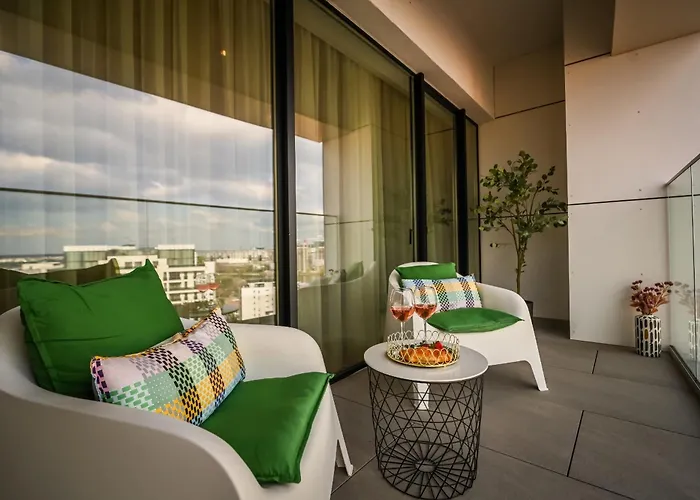 One Verdi Park Exclusive - Panoramic View & Private Parking Апартаменти Бухарест