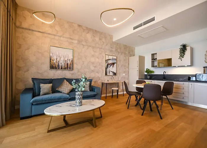 Апартаменти One Verdi Park Exclusive - Panoramic View & Private Parking *