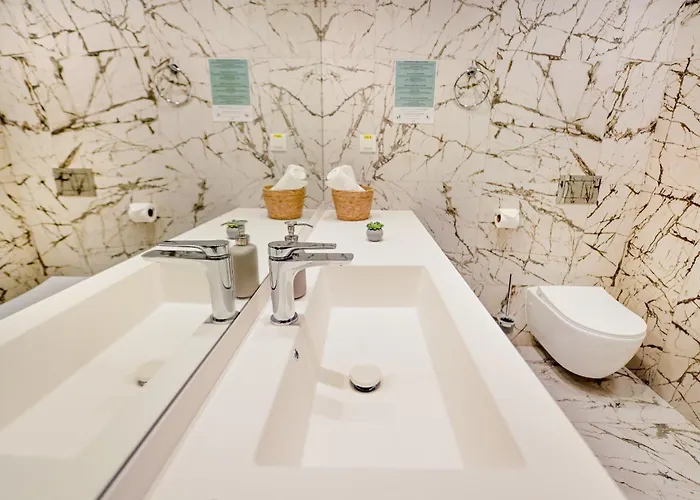 Апартаменти One Verdi Park Exclusive - Panoramic View & Private Parking *