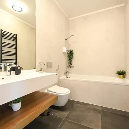 Apartament One Verdi Park Exclusive - Panoramic View & Private Parking
