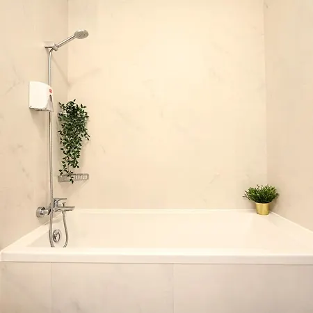 Appartement One Verdi Park Exclusive - Panoramic View & Private Parking *