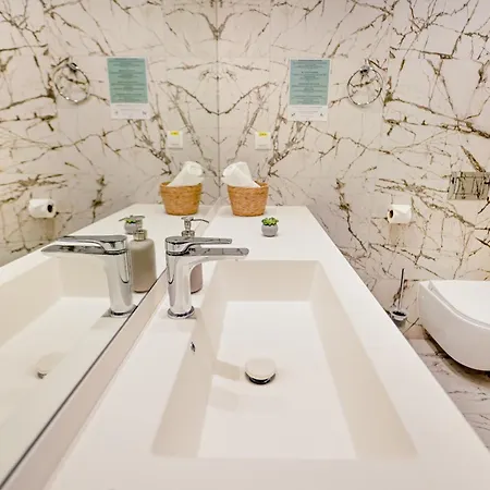 Appartement One Verdi Park Exclusive - Panoramic View & Private Parking *