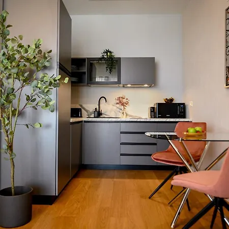 Apartment One Verdi Park Exclusive - Panoramic View & Private Parking Bukarest