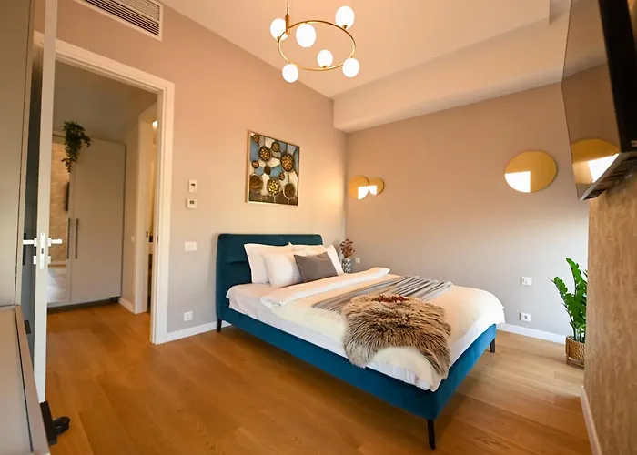 Apartment One Verdi Park Exclusive - Panoramic View & Private Parking *