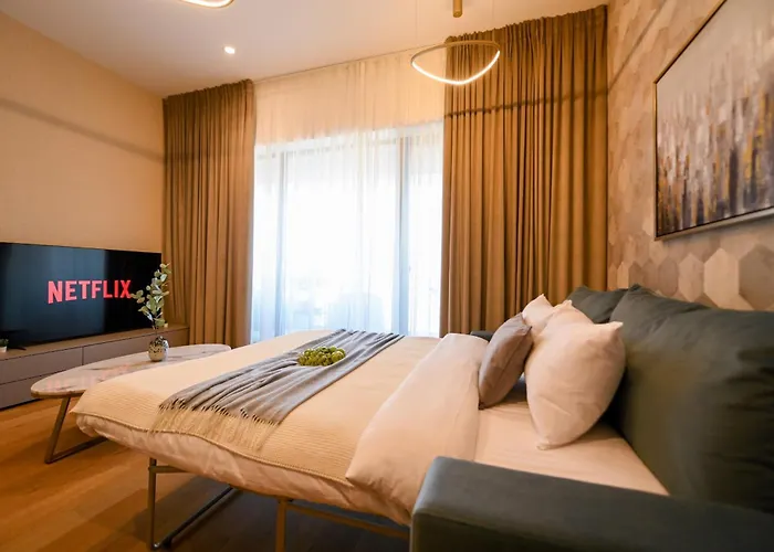 One Verdi Park Exclusive - Panoramic View & Private Parking Bukarest